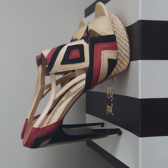 L.A.M.B. 9.5 Gwen Stefani Vail Birdcage Open Toe Platform Heels - Picture 12 of 12